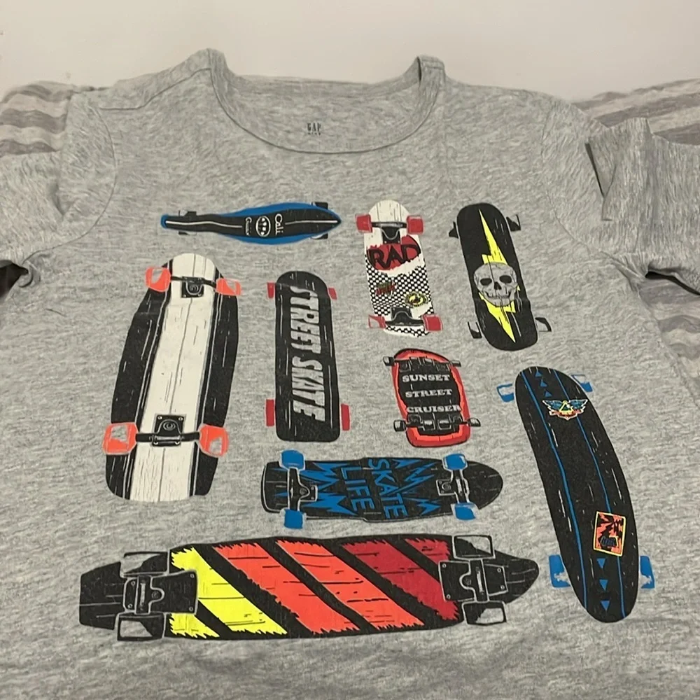 Bundle of 5 GAP Boys T-Shirts Size M-L